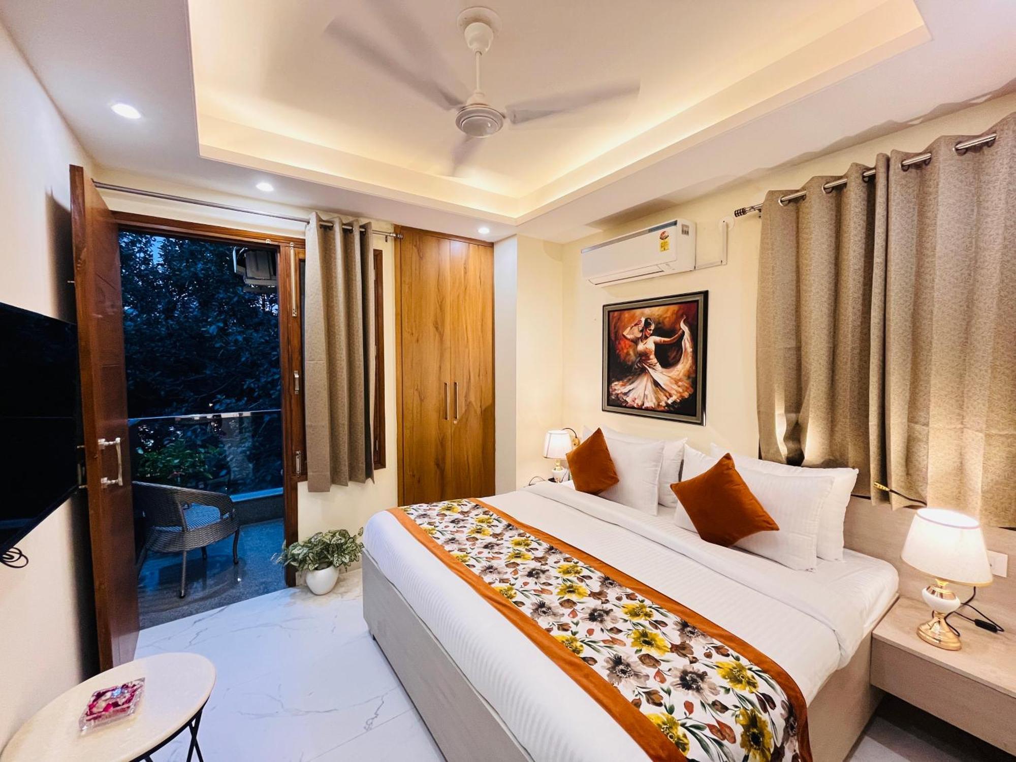 Ivaan Homes Opposite To Iskcon Temple East Of Kailash New Delhi