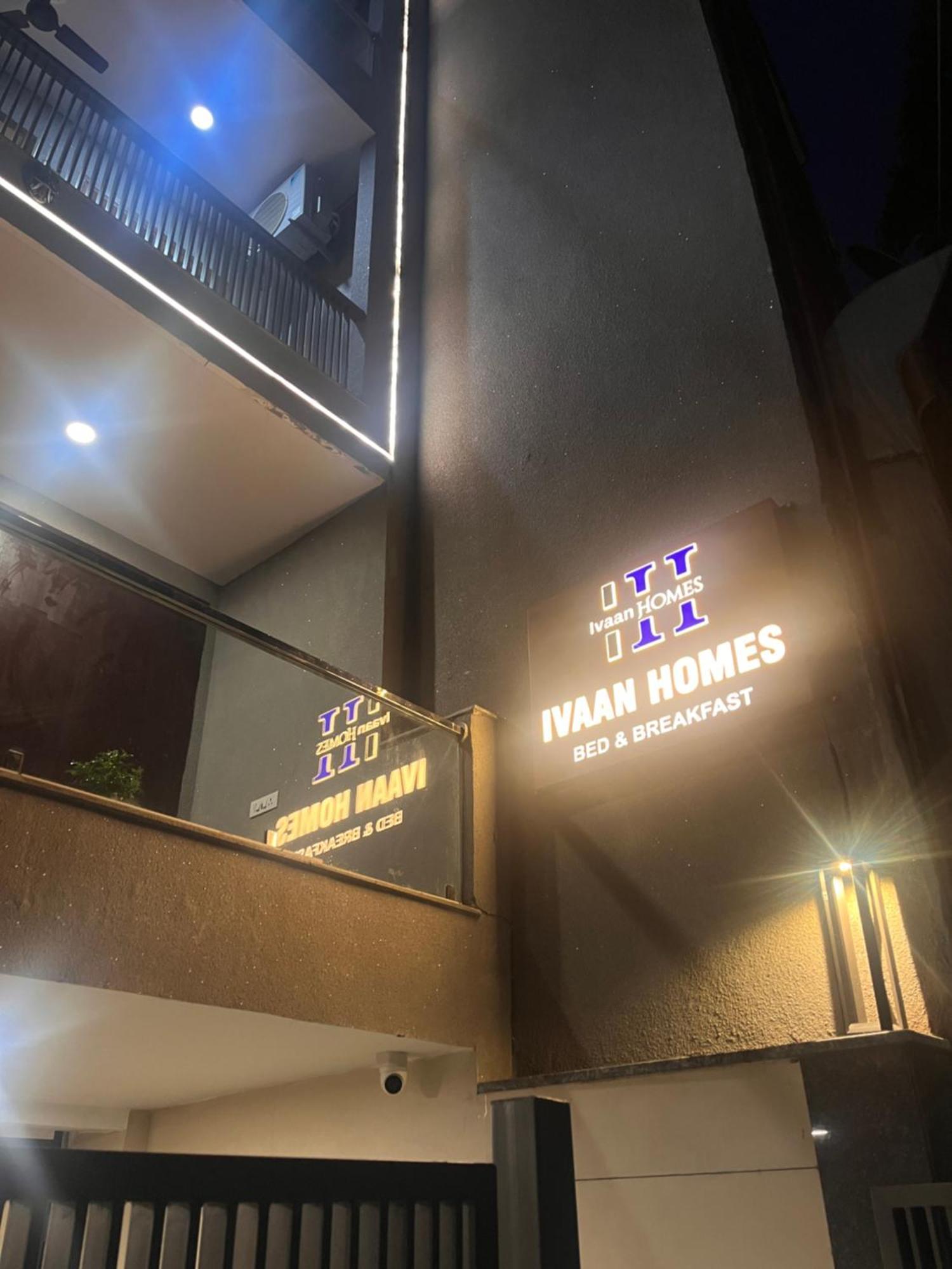 Ivaan Homes Opposite To Iskcon Temple East Of Kailash Hotel 3*