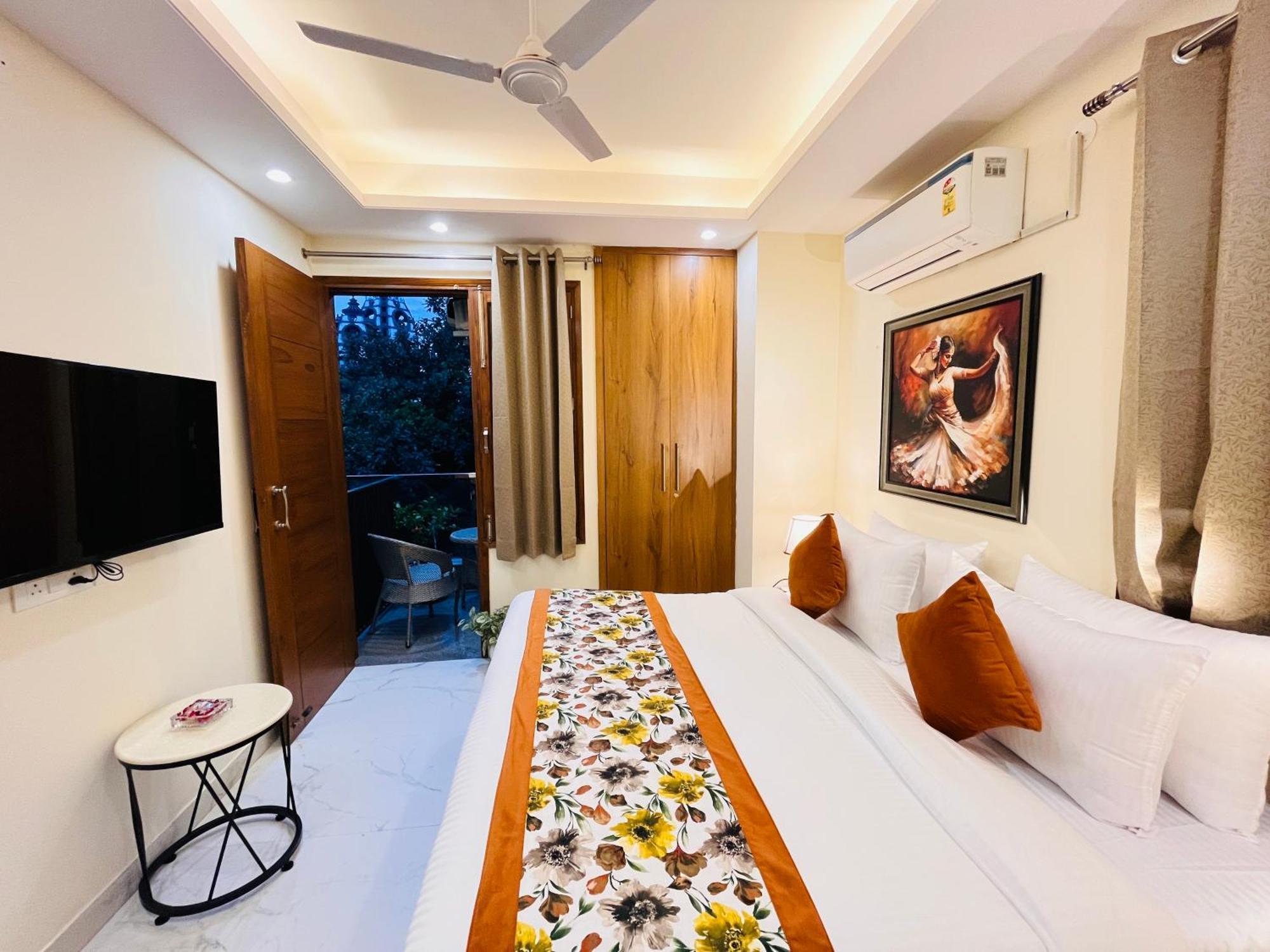 Hotel Ivaan Homes Opposite To Iskcon Temple East Of Kailash