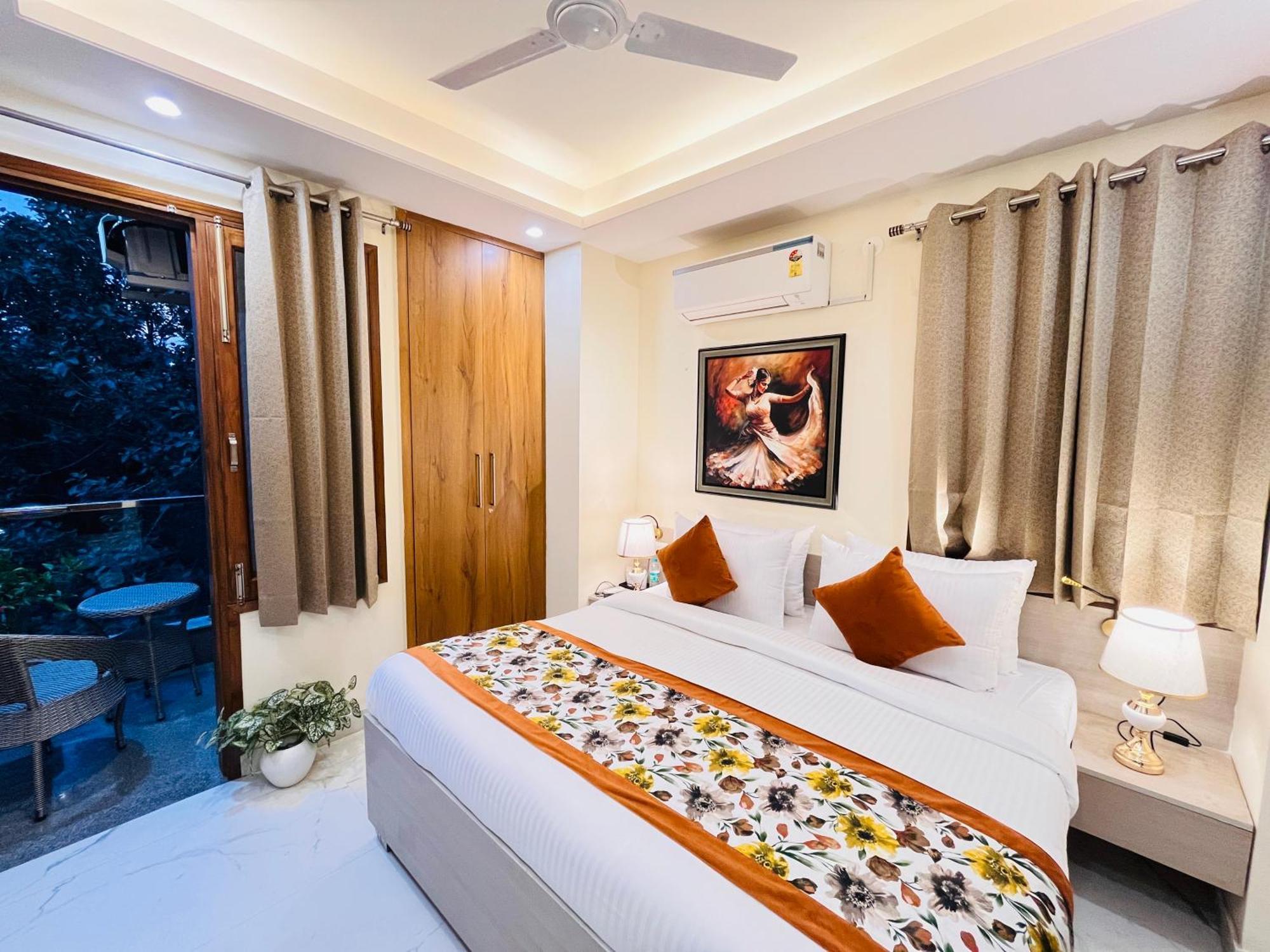 Hotel Ivaan Homes Opposite To Iskcon Temple East Of Kailash 3*