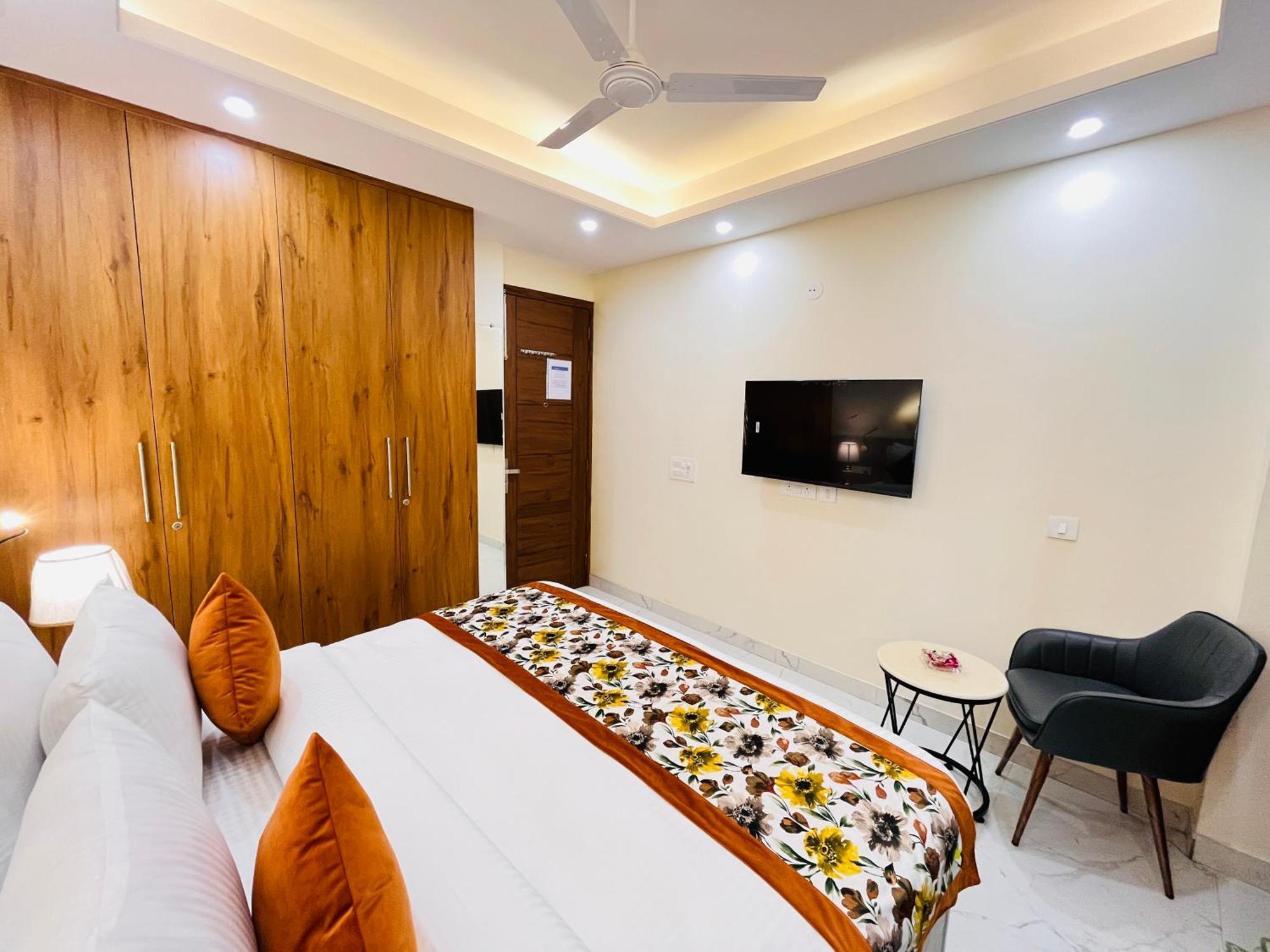 Ivaan Homes Opposite To Iskcon Temple East Of Kailash Hotel New Delhi