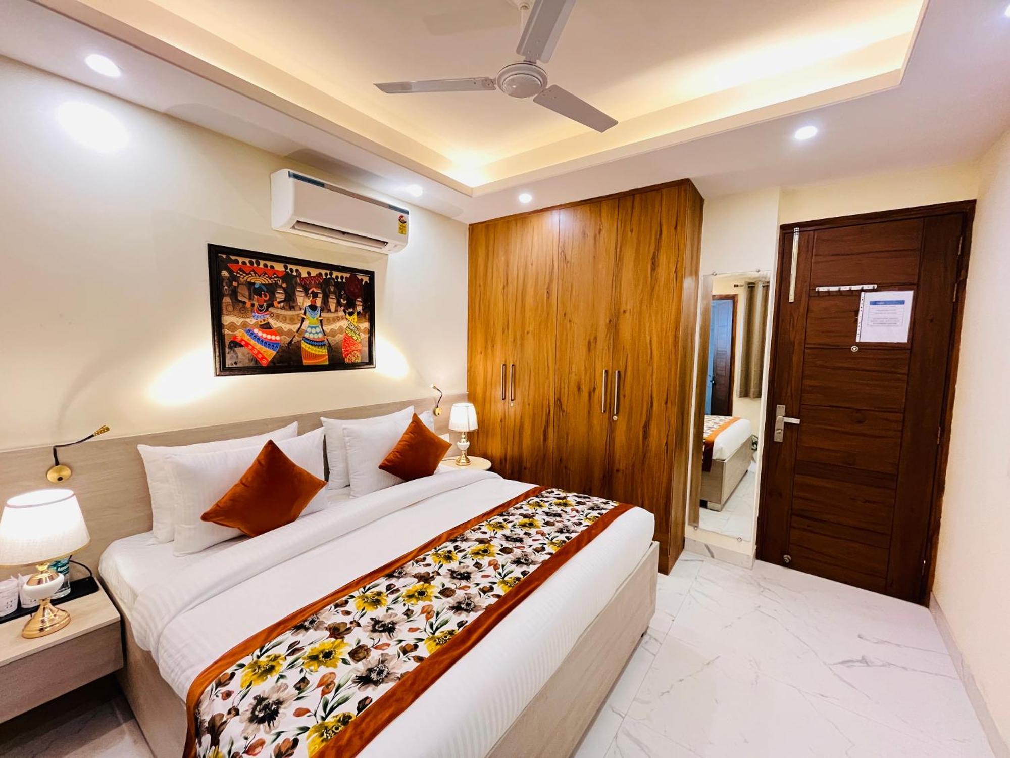 Hotel Ivaan Homes Opposite To Iskcon Temple East Of Kailash New Delhi