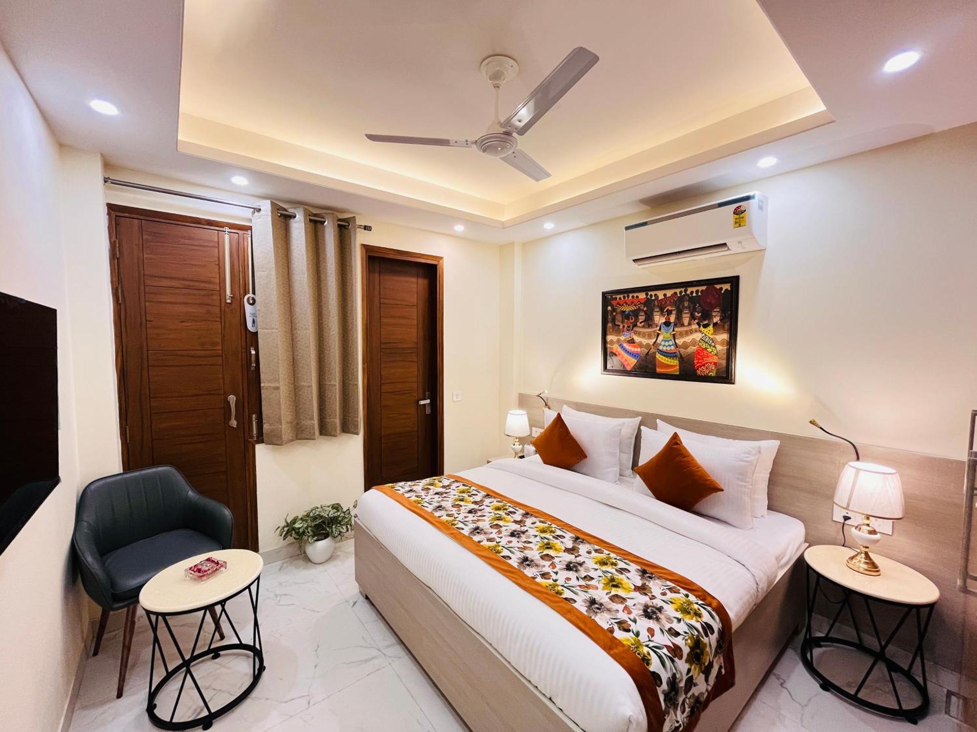 Ivaan Homes Opposite To Iskcon Temple East Of Kailash New Delhi